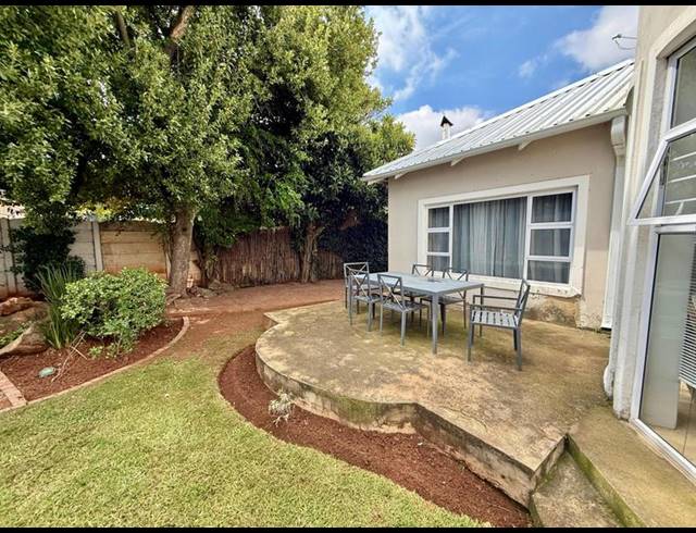 5 BEDROOM HOUSE FOR SALE IN PRIMROSE